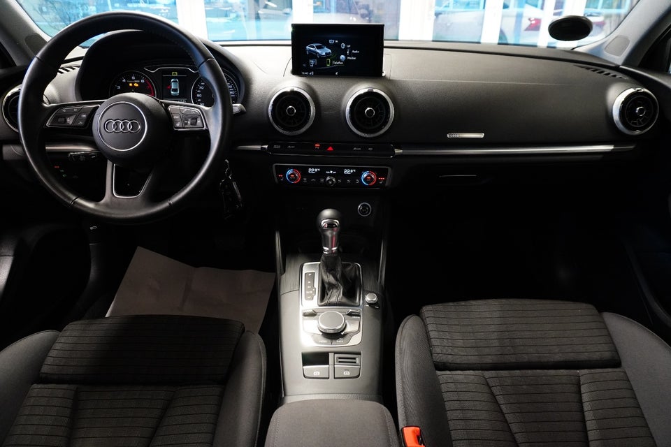 Audi A3 35 TFSi Sport Limited S-tr. 4d