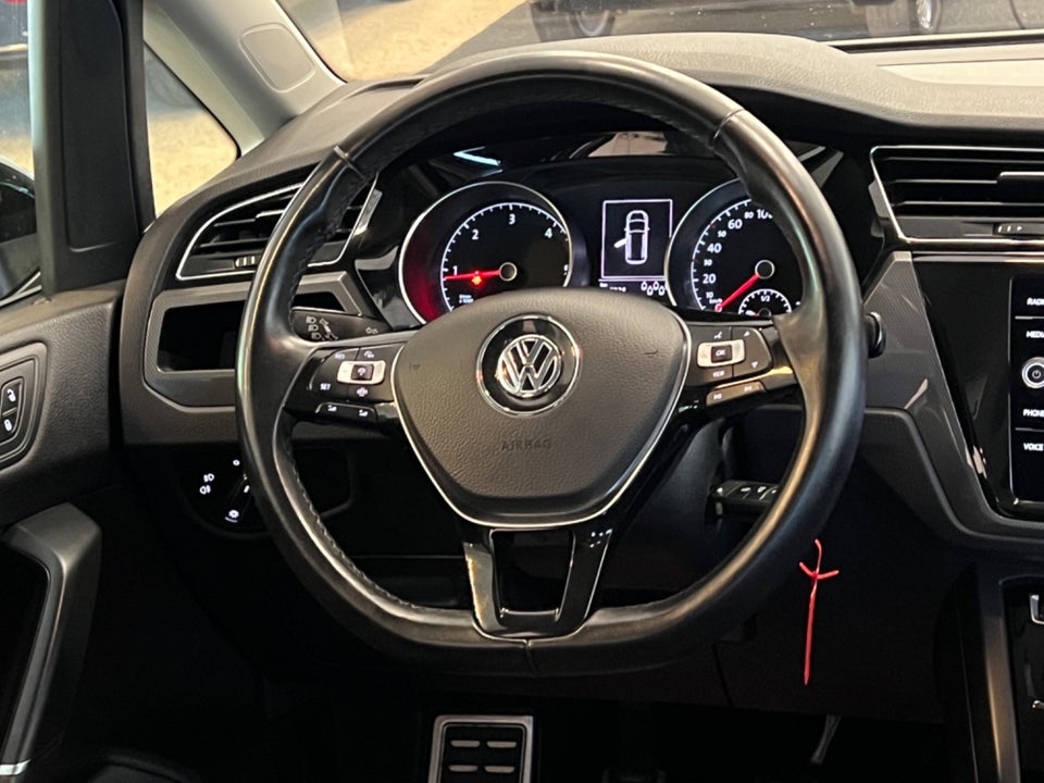 VW Touran 1,6 TDi 115 Comfortline 7prs 5d