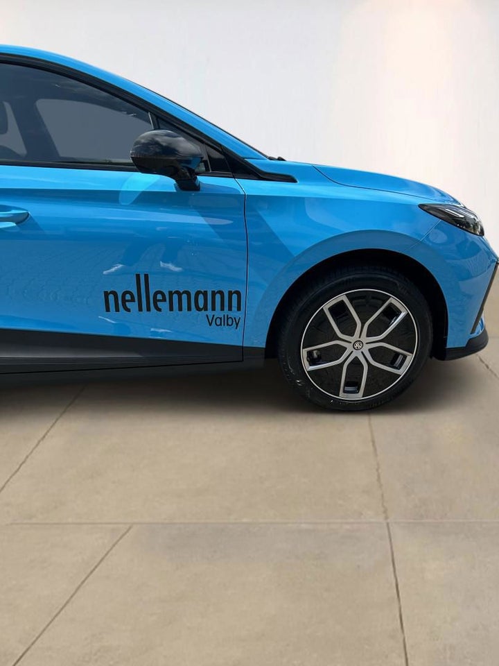 MG 4 77 Luxury Extended Range 5d