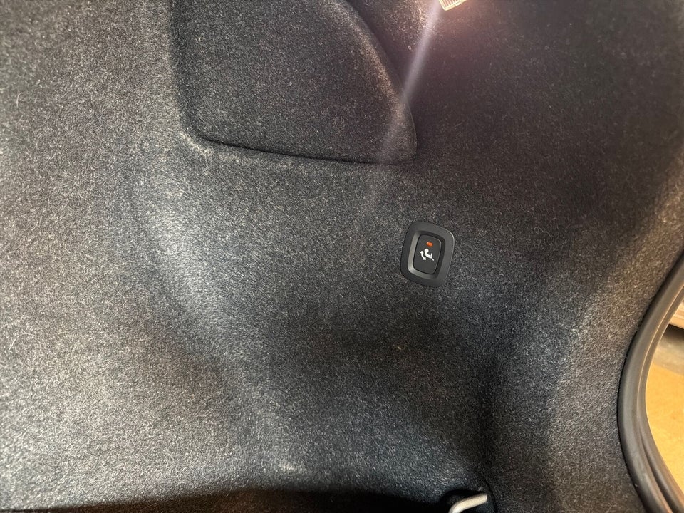 Volvo XC40 P6 ReCharge Plus 5d