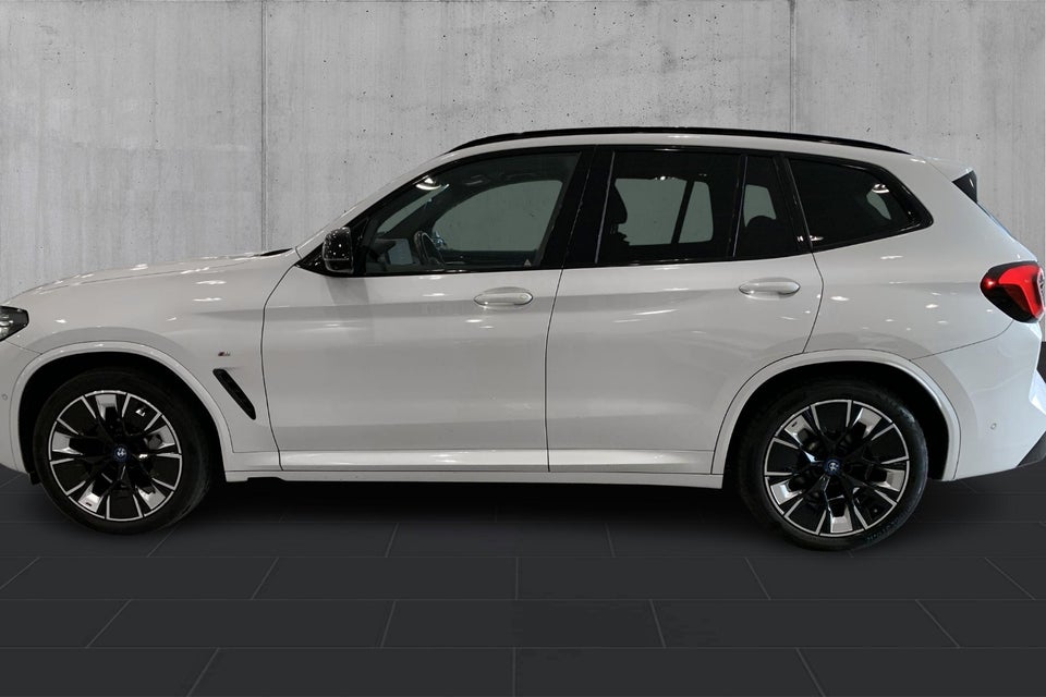 BMW iX3 Charged Plus M-Sport 5d