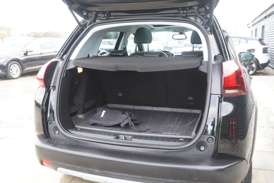 Peugeot 2008 1,2 PureTech 110 Prestige Sky 5d