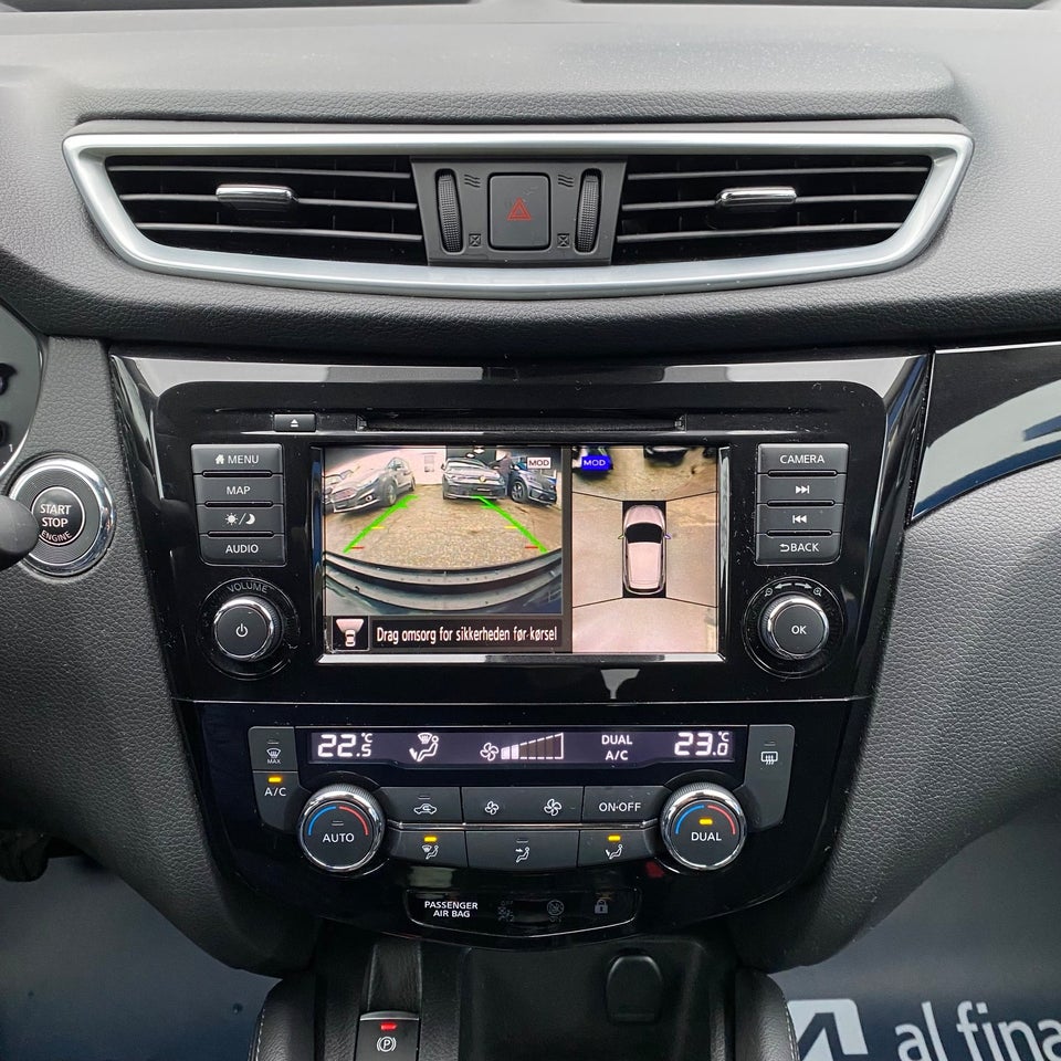 Nissan Qashqai 1,3 Dig-T 140 N-Connecta 5d