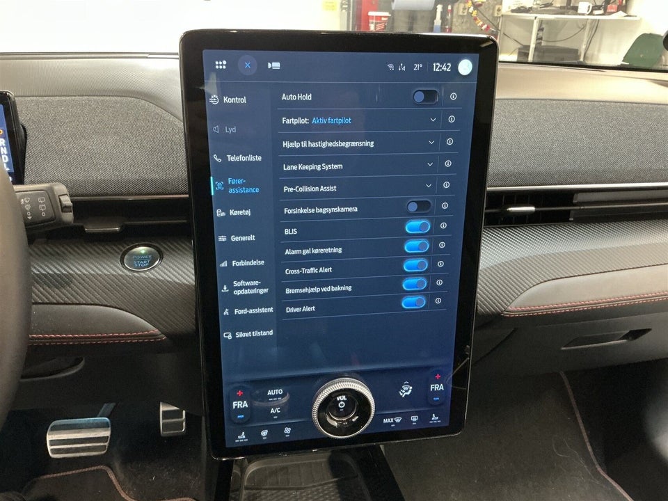 Ford Mustang Mach-E 98 Premium Extended Range 5d