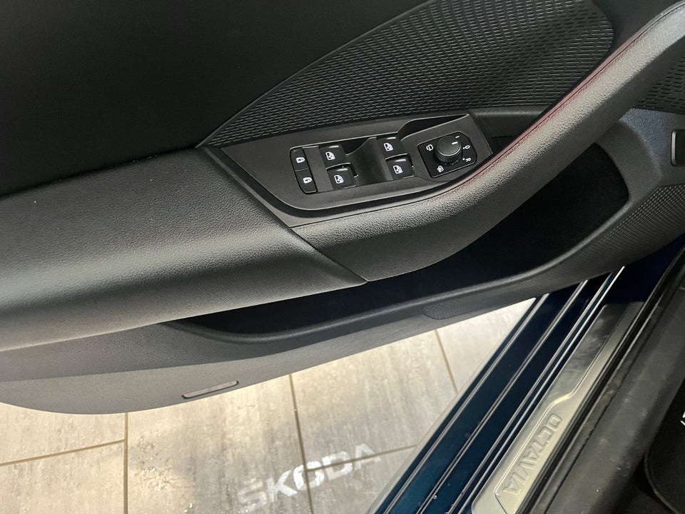 Skoda Octavia 1,4 TSi iV Plus Combi DSG 5d