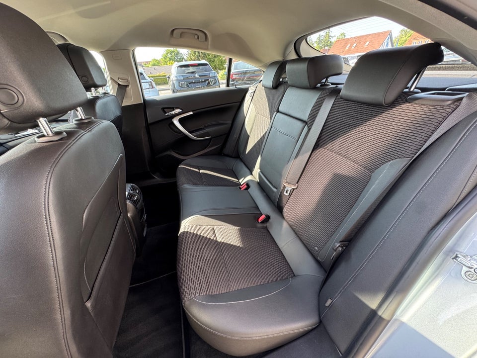 Opel Insignia 1,6 T 170 Cosmo 5d