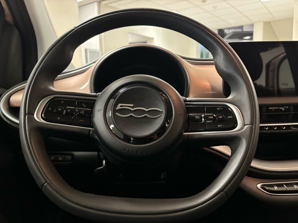 Fiat 500e 42 Icon 3+1 4d