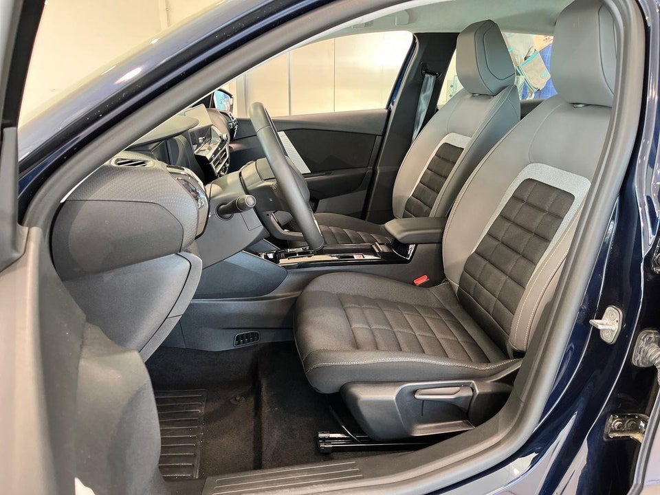 Citroën ë-C4 X 54 Plus 4d