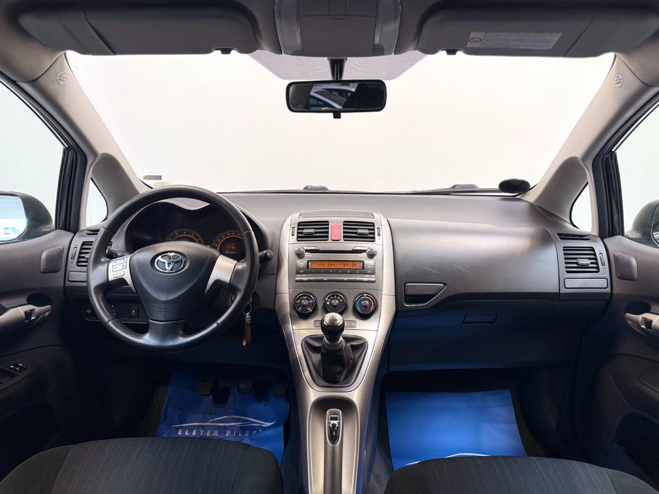 Toyota Auris 1,6 Luna 5d