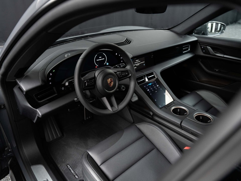 Porsche Taycan 4 Performance+ Cross Turismo 5d