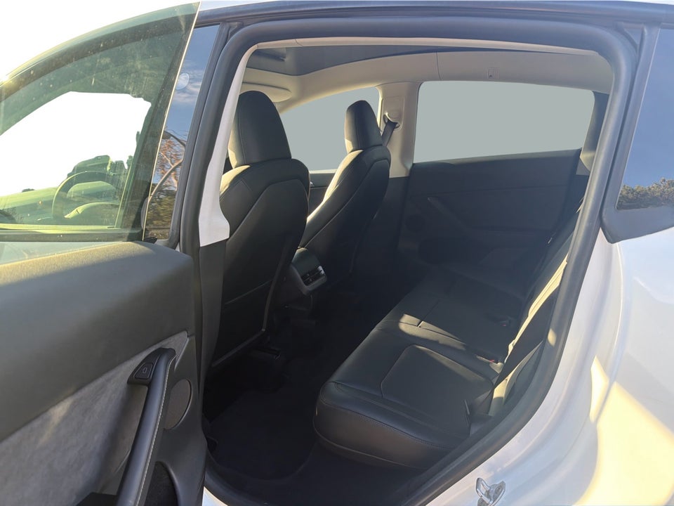Tesla Model Y RWD 5d