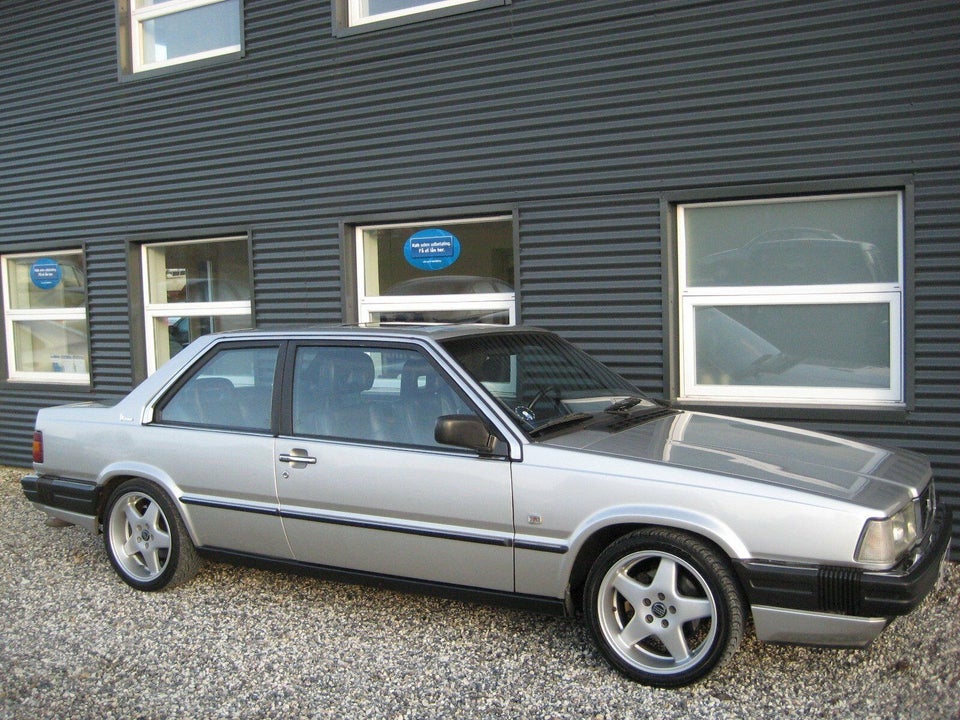 Volvo 780 2,8 Bertone aut. 2d