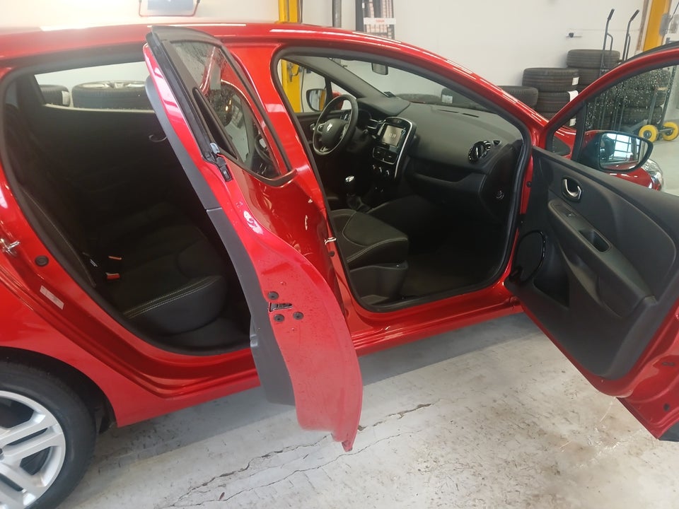 Renault Clio IV 1,5 dCi 90 Limited 5d