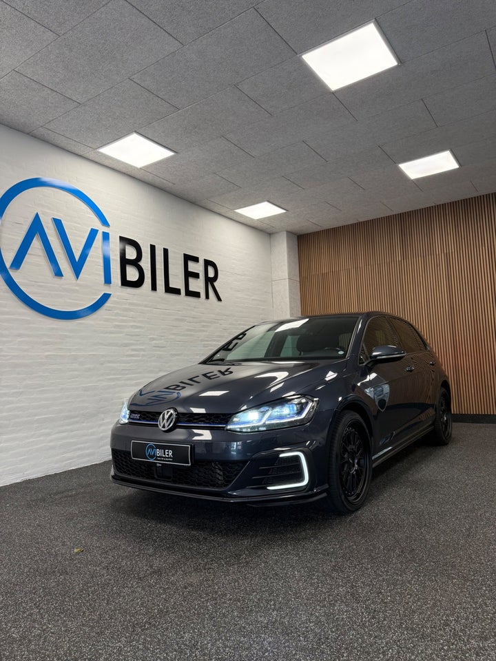 VW Golf VII 1,4 GTE DSG 5d