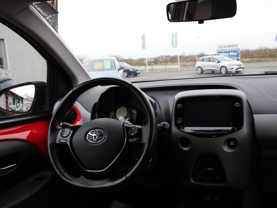 Toyota Aygo 1,0 VVT-i x-clusiv 5d