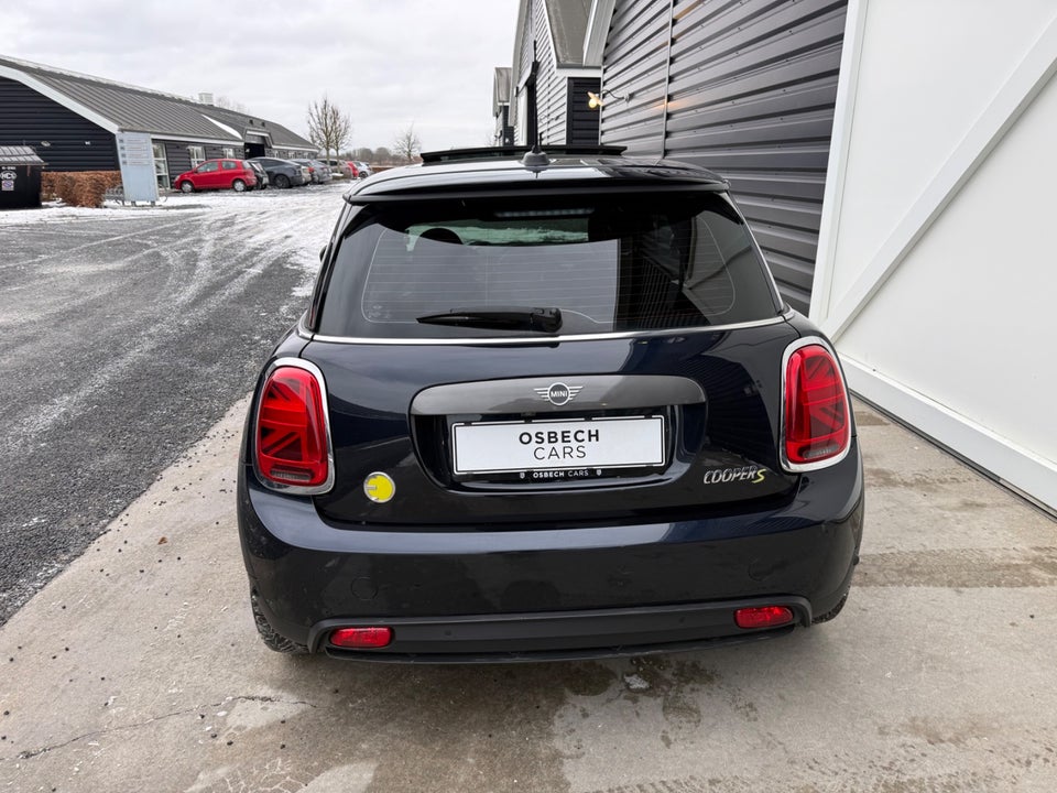 MINI Cooper SE Maximise 3d