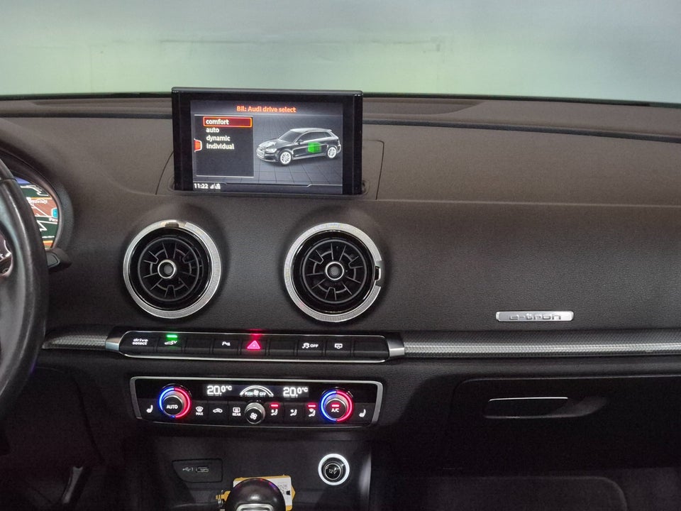 Audi A3 1,4 e-tron Sportback S-tr. 5d