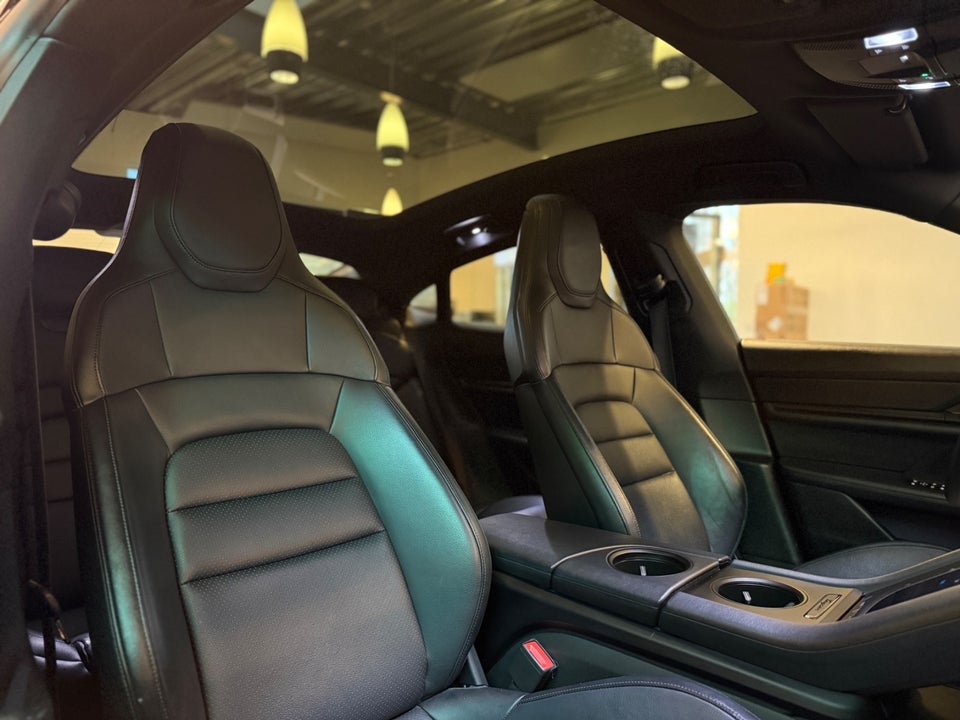 Porsche Taycan 4S Performance+ 4d