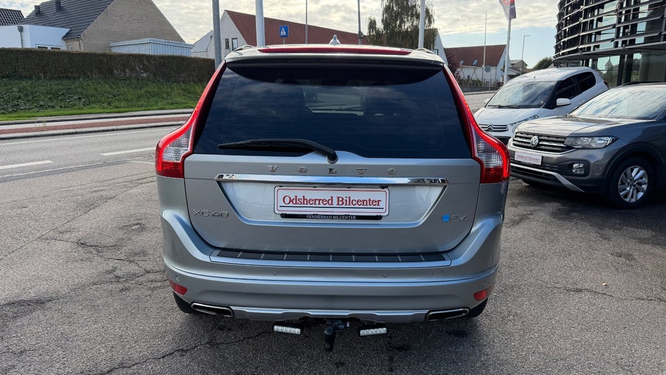 Volvo XC60 2,0 D4 181 Momentum aut. 5d