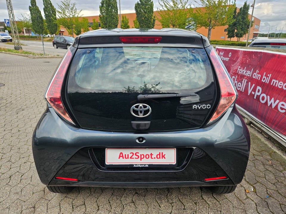 Toyota Aygo 1,0 VVT-i x-touch 5d