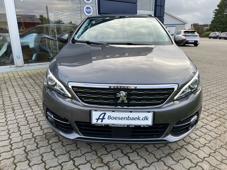 Peugeot 308 1,5 BlueHDi 130 Special Pack SW 5d