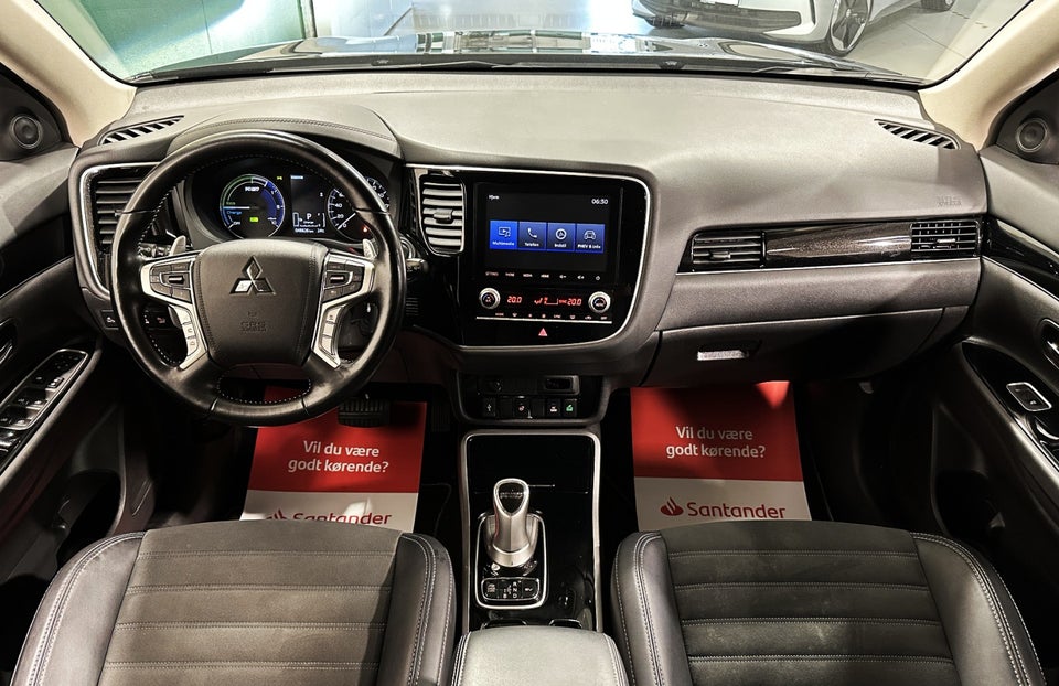 Mitsubishi Outlander 2,4 PHEV Luxury CVT 4WD 5d