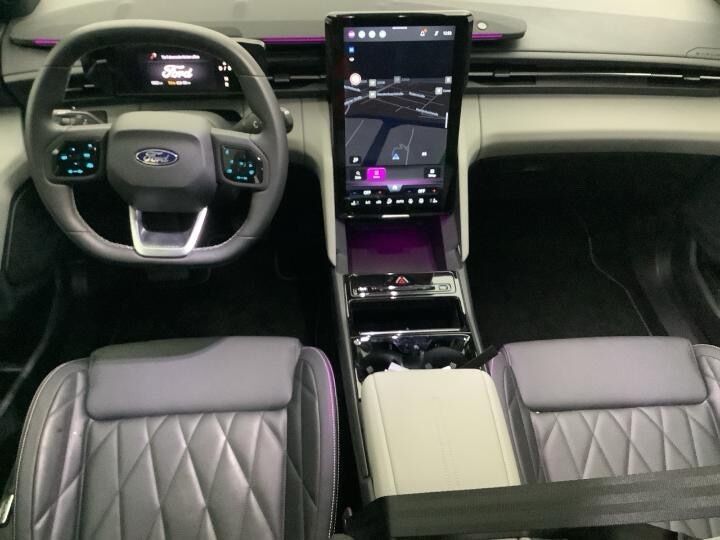 Ford Explorer 79 Premium Extended Range AWD 5d