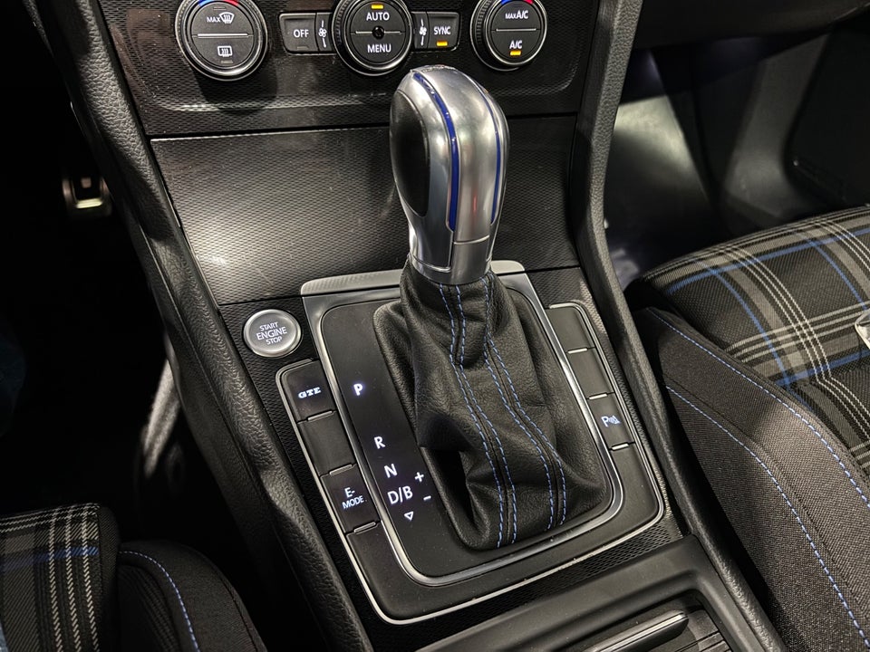 VW Golf VII 1,4 GTE Highline DSG 5d