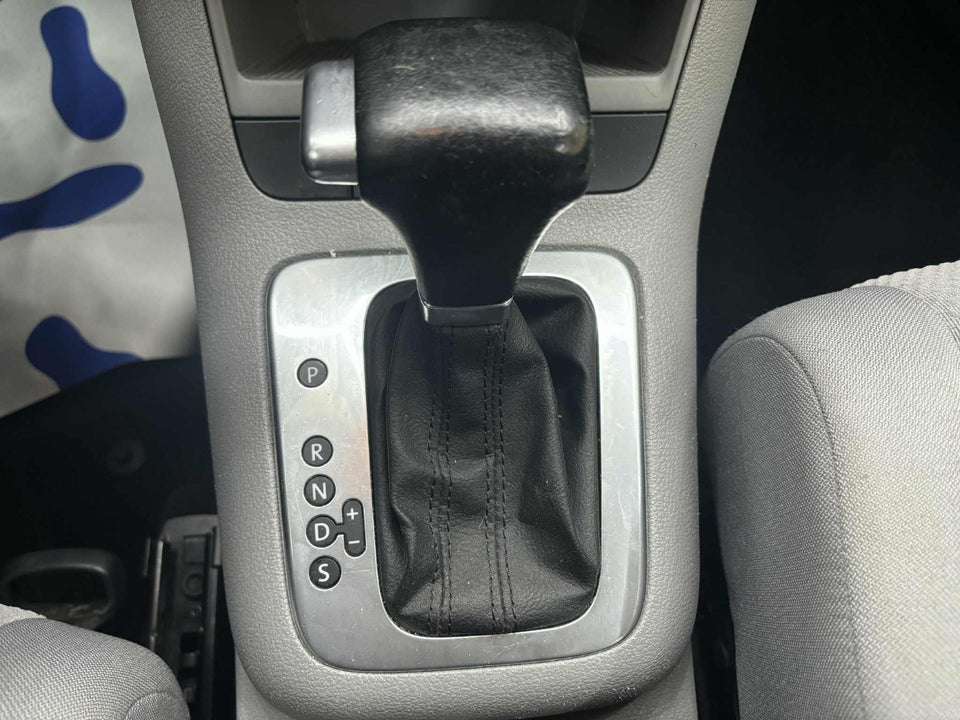 VW Golf Plus 2,0 FSi Comfortline Tiptr. 5d