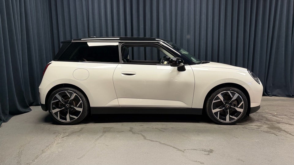 MINI Cooper SE Classic Trim XL 3d