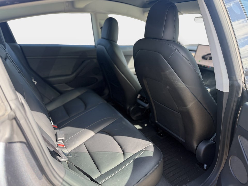 Tesla Model 3 Long Range AWD 4d