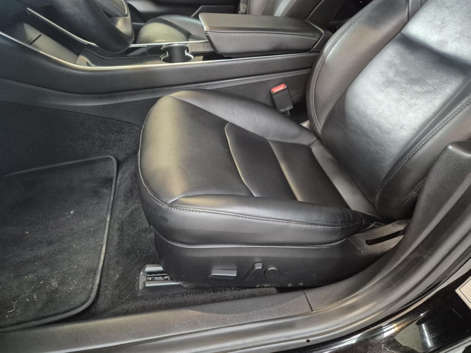 Tesla Model 3 Long Range AWD 4d