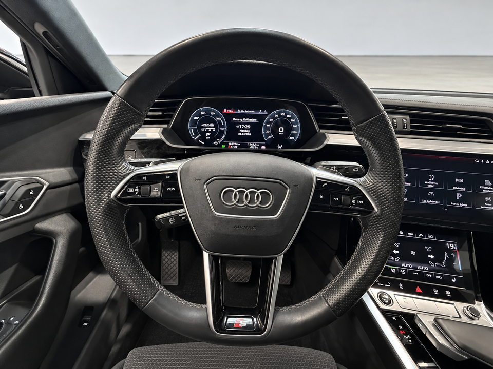 Audi e-tron 55 S-line quattro 5d
