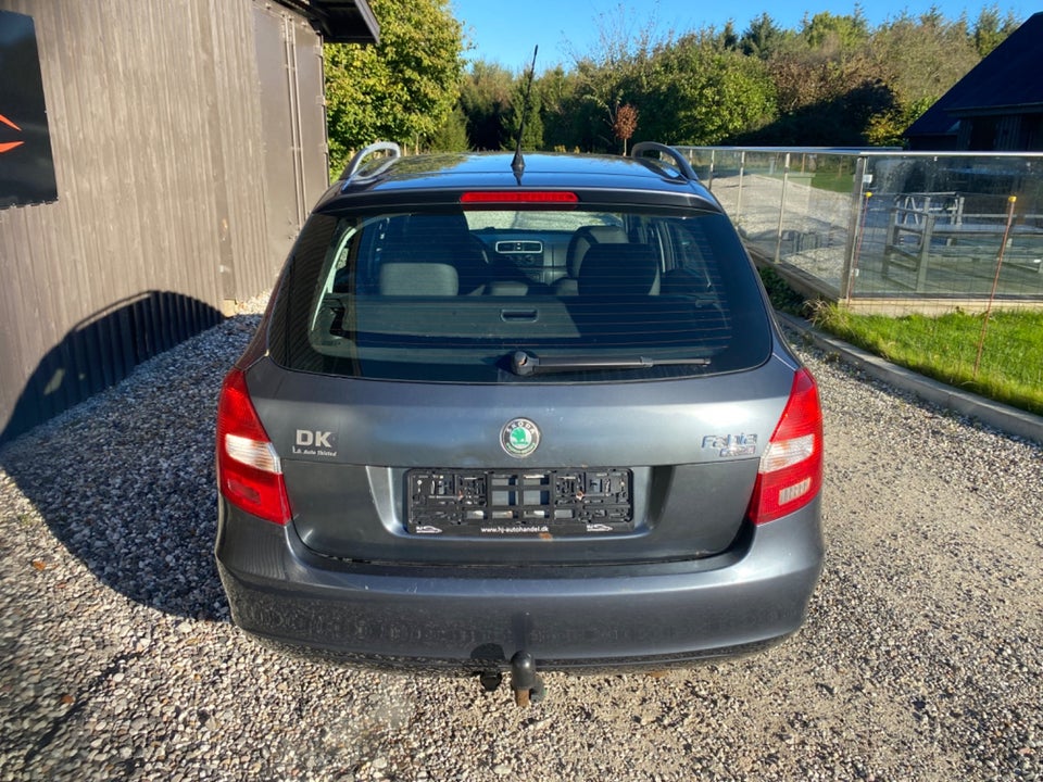 Skoda Fabia 1,2 12V Elegance Combi 5d