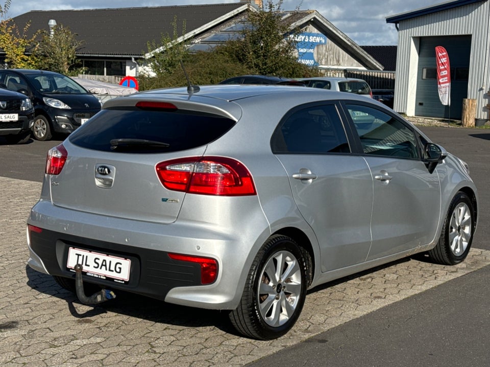 Kia Rio 1,4 CRDi 90 Limited 5d