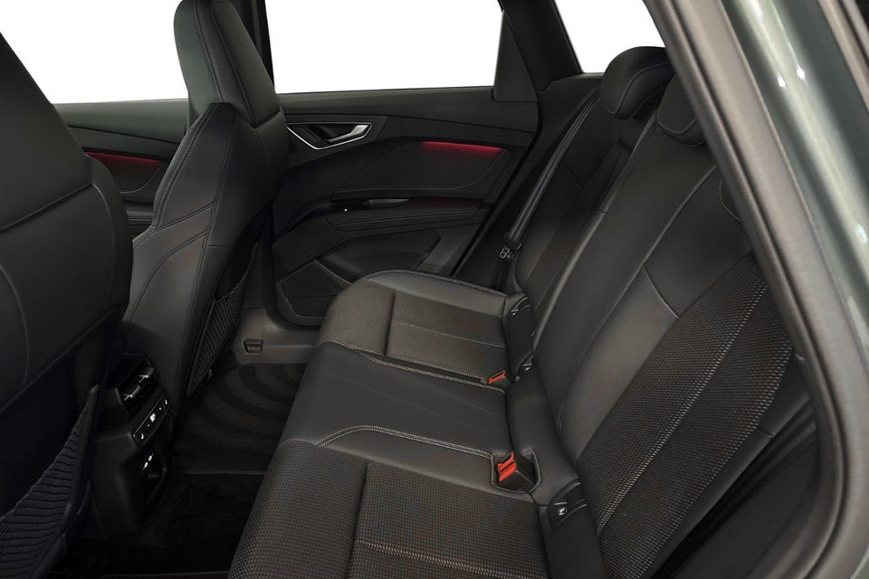 Audi Q4 e-tron performance 5d
