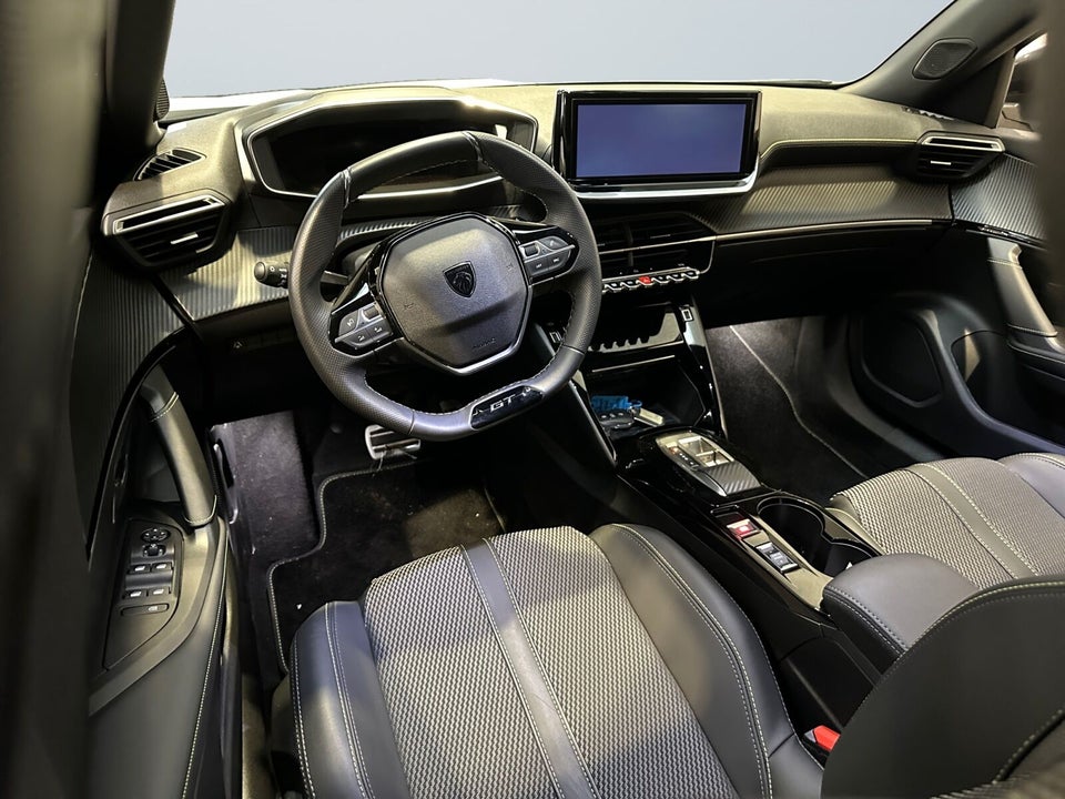 Peugeot e-2008 54 GT 5d