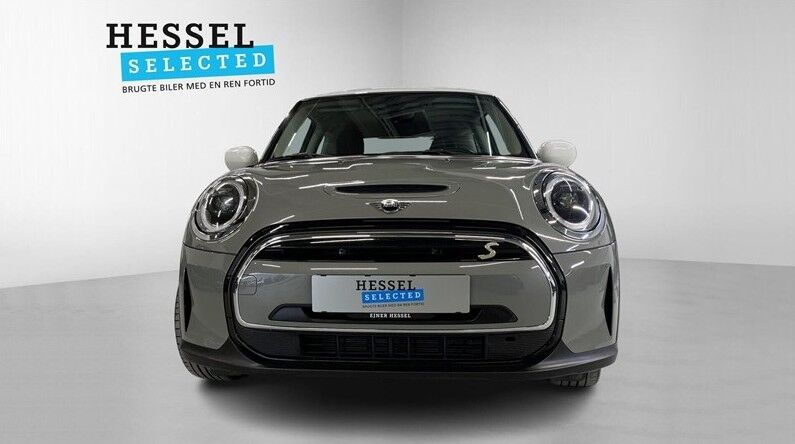 MINI Cooper SE Essential 3d