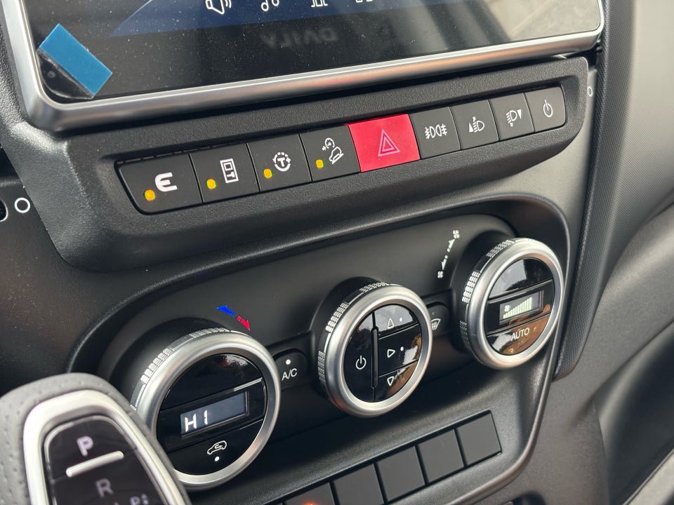 Iveco Daily 3,0 35S18 4100mm Box m/lift AG8