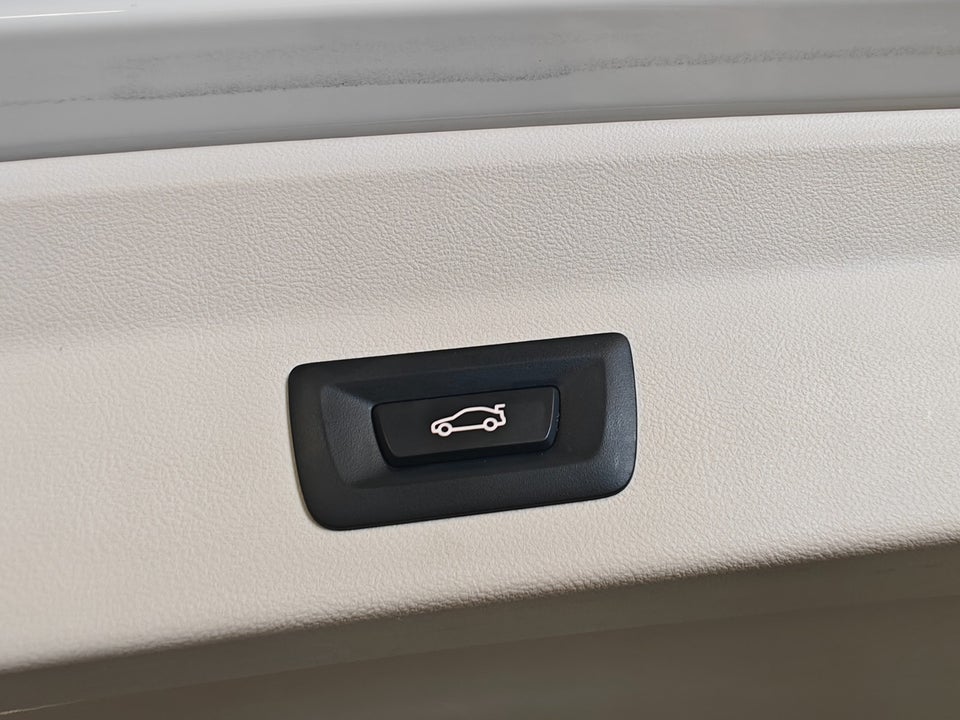 BMW iX3 Charged 5d