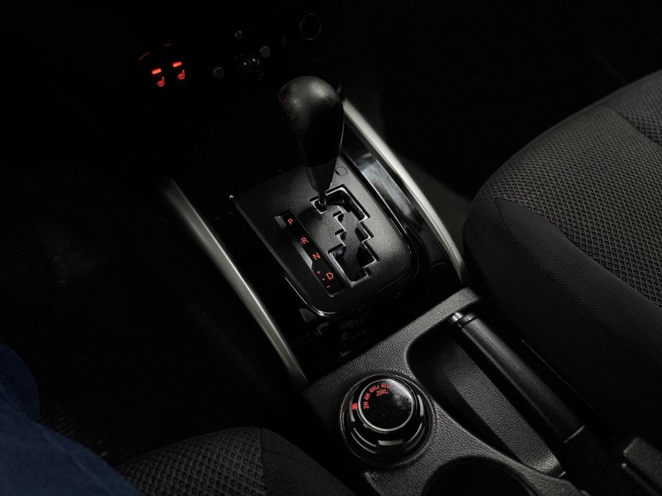 Mitsubishi L200 2,4 DI-D 181 Instyle Db.Kab aut. 4d
