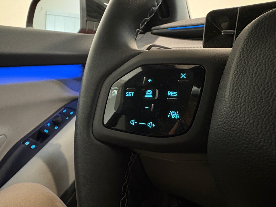 Ford Explorer 79 Premium Extended Range AWD 5d