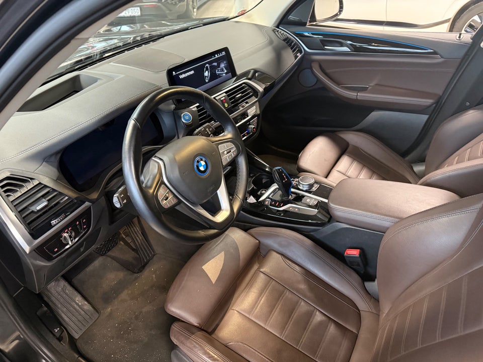 BMW iX3 Charged 5d