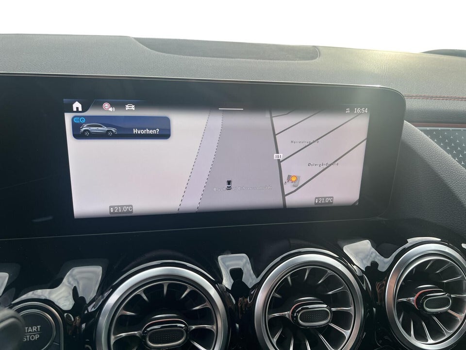 Mercedes EQA300 AMG Line 4Matic 5d