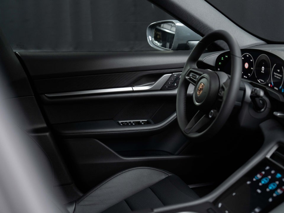 Porsche Taycan 4 Performance+ Cross Turismo 5d