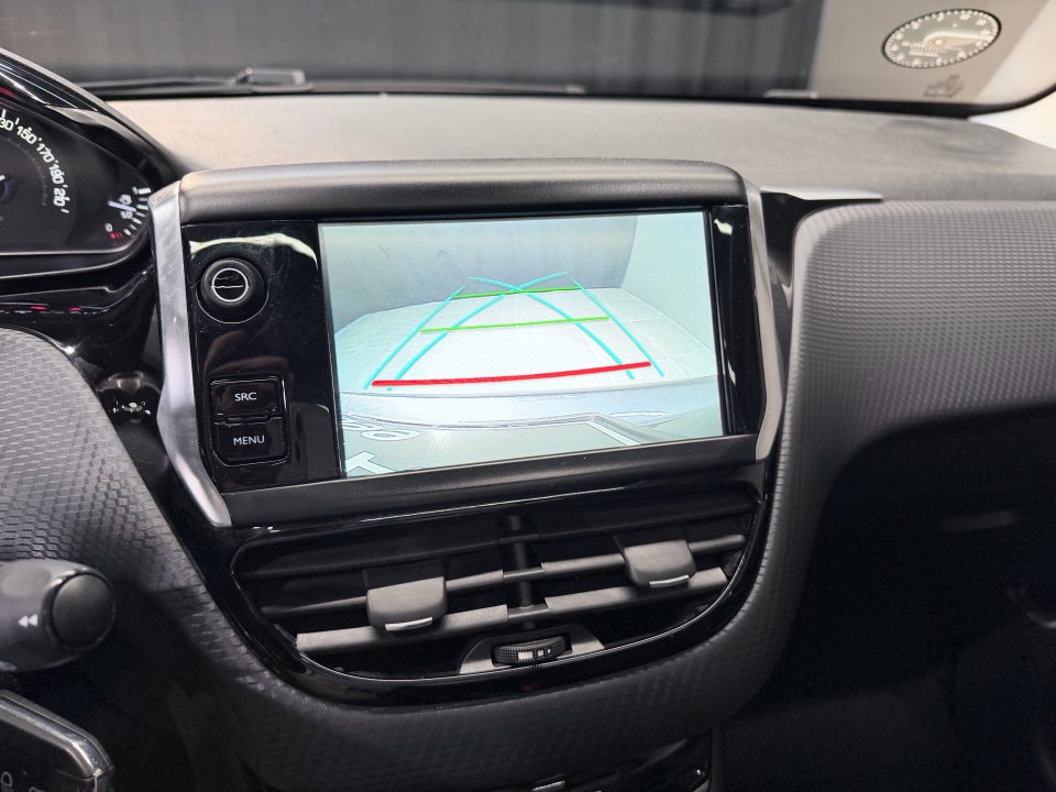 Peugeot 208 1,2 PureTech 82 Allure Sky 5d