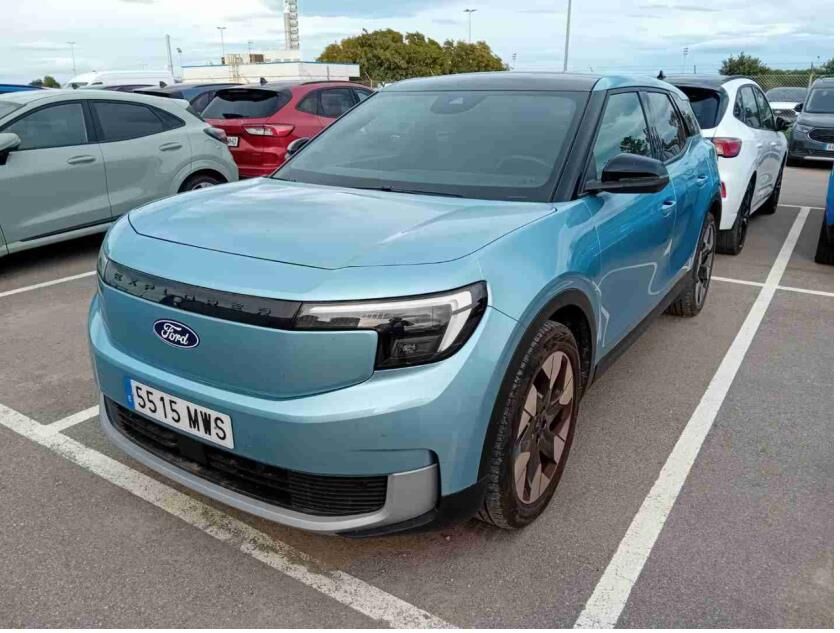 Ford Explorer 77 Premium Extended Range 5d