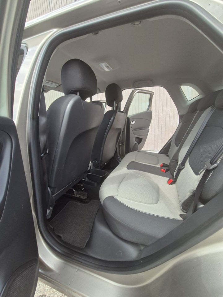 Renault Captur 0,9 TCe 90 Expression 5d