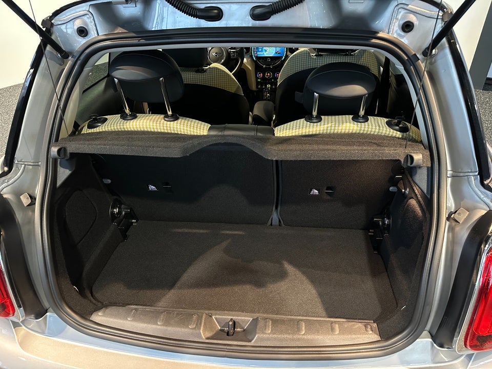 MINI Cooper SE Classic Trim 3d