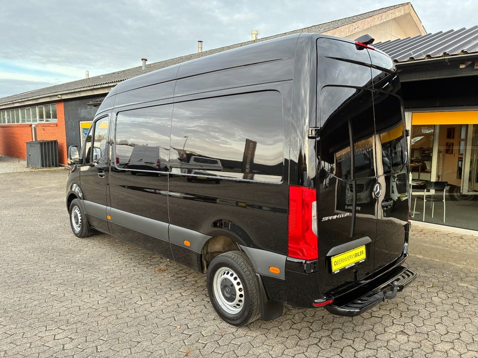 Mercedes Sprinter 215 2,0 CDi A2 Kassevogn aut. FWD